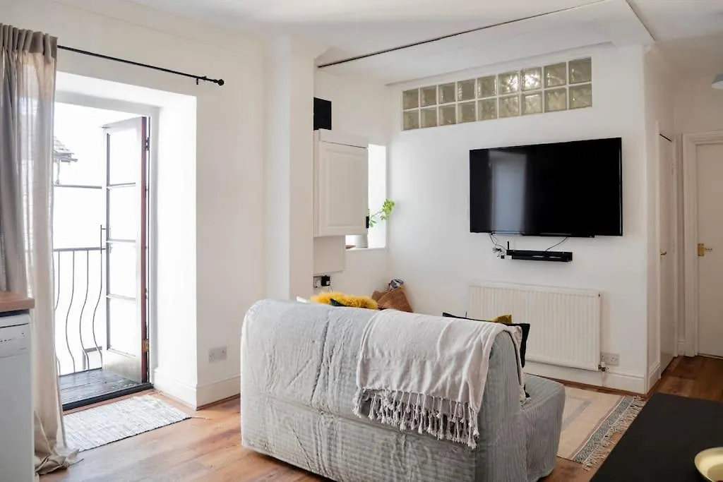 Apartment Penarth/Cardiff Bay: Deluxe Flat: 10 Mins To City!